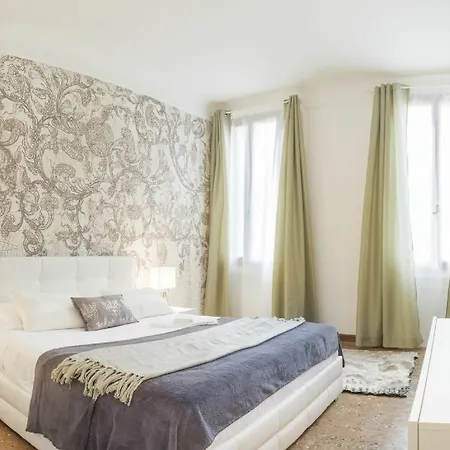 Santa Croce Apartamento *